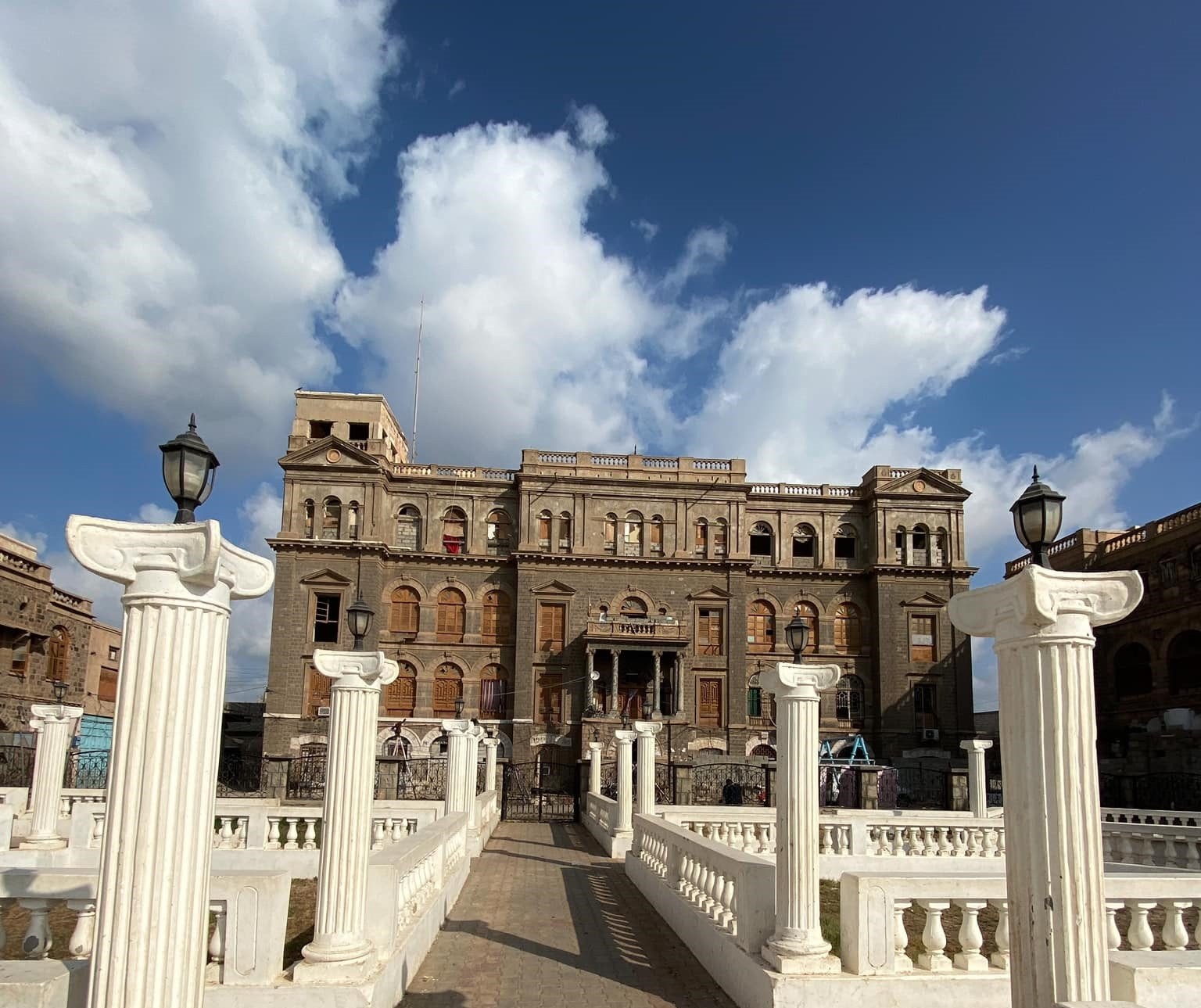 الحوطة… عطر التاريخ وذاكرة الجمال في قلب لحج